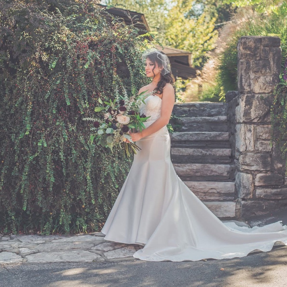 Maggie Sottero White Wedding Dress